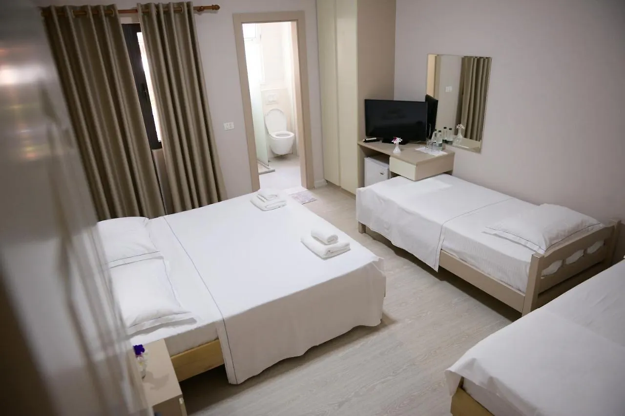 Hotel Andi Kryemedhej