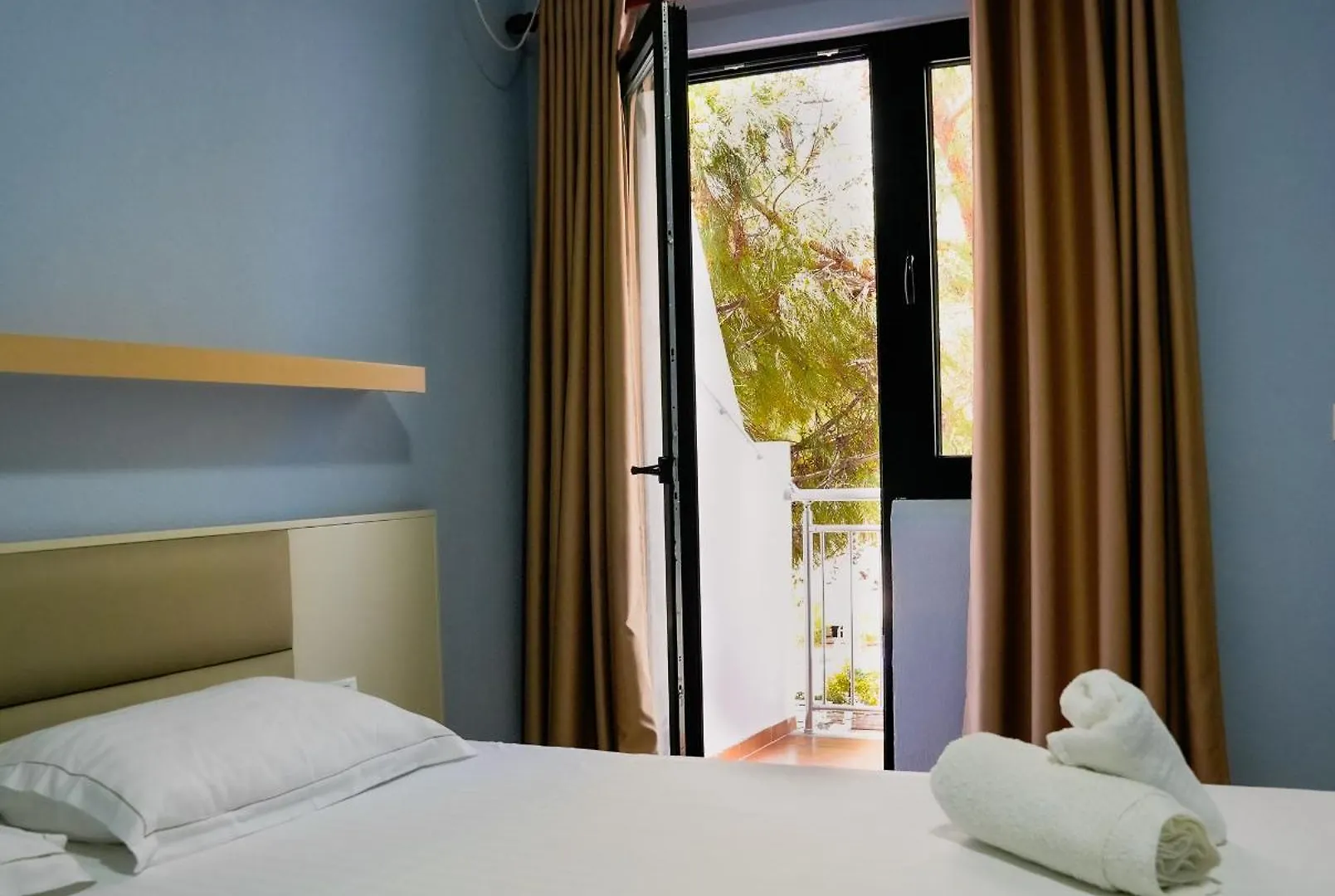 Hotel Andi Kryemedhej