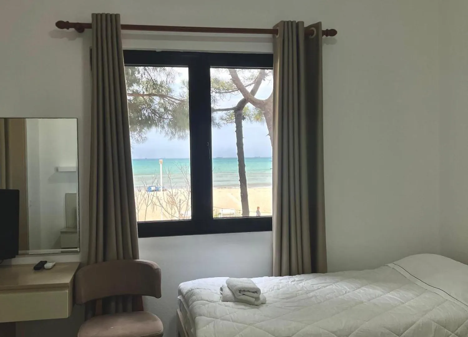 Hotel Andi Kryemedhej 3*,  Albania